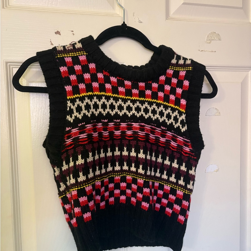 Zara Black and Pink Patterned Knit Top
